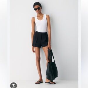 Aritzia Babaton Tailored High Waist Belted Pleat Black Women's Shorts